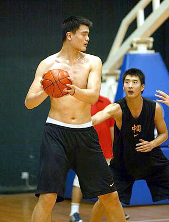 异常激烈