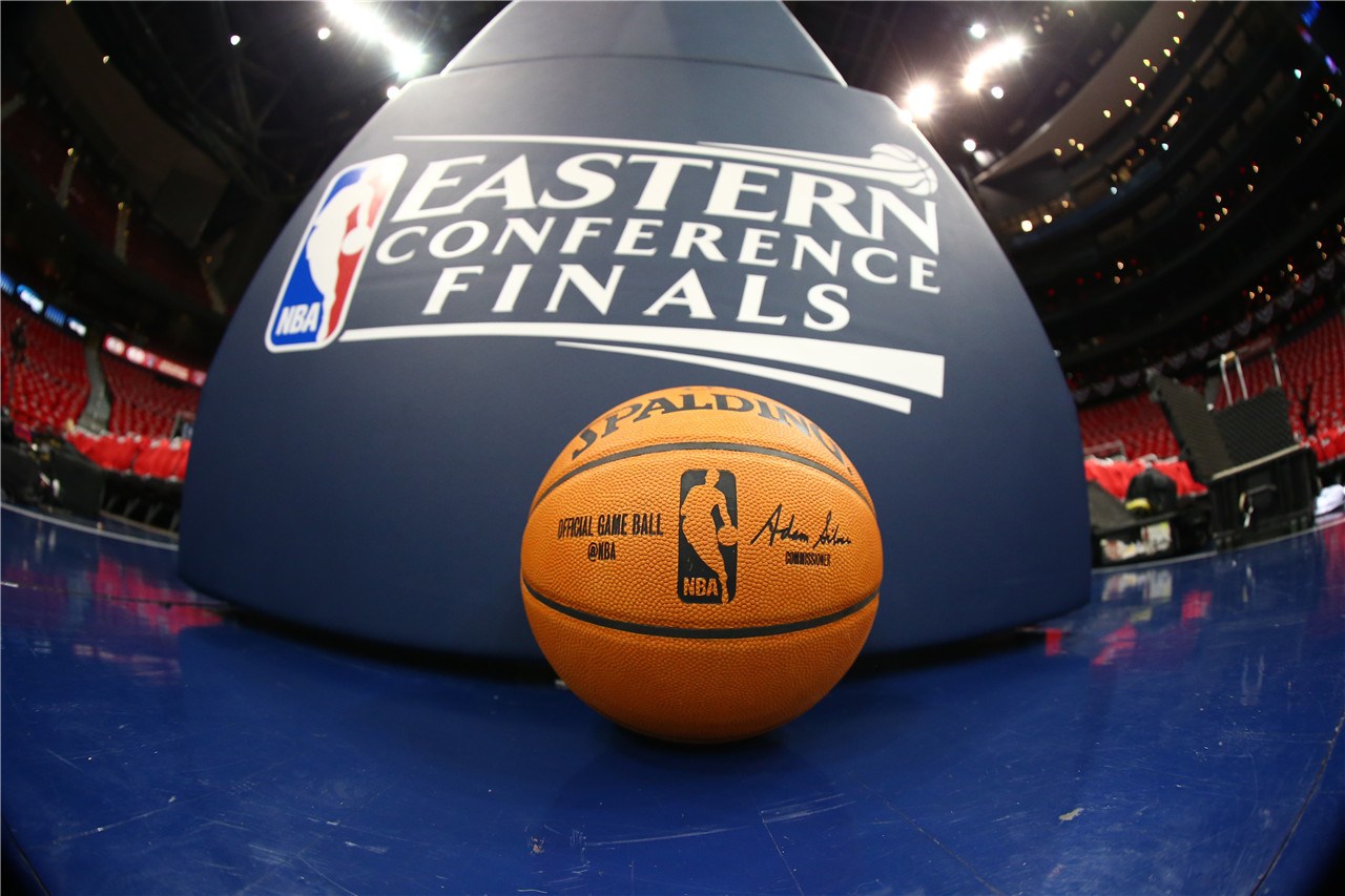 更因他对欧 更因他对欧