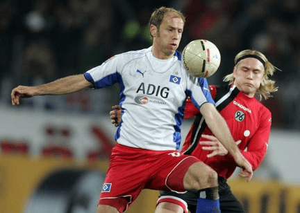 代足球裁判 代足球裁判