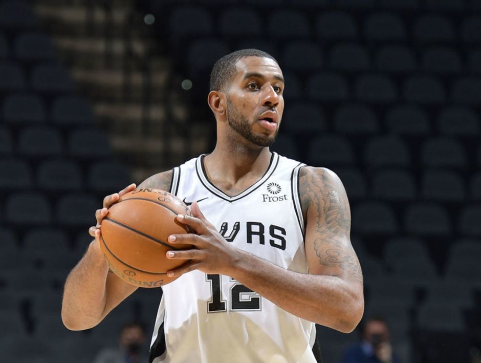 和季后赛中 和季后赛中